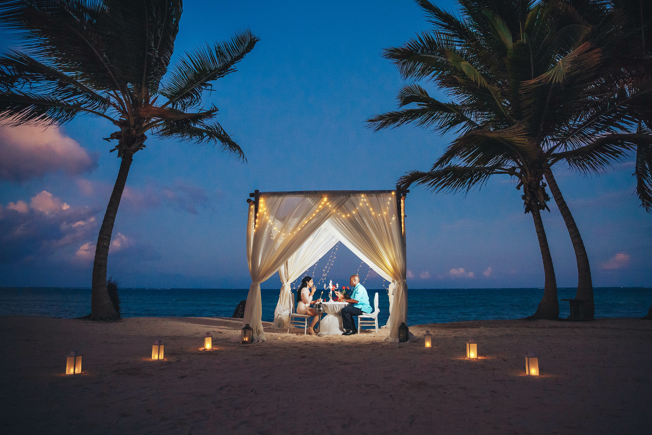 Romantic dinner by the beach